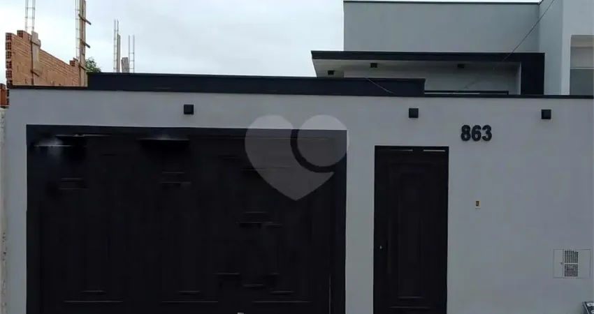 Casa com 3 quartos à venda em Parque Bellaville - SP