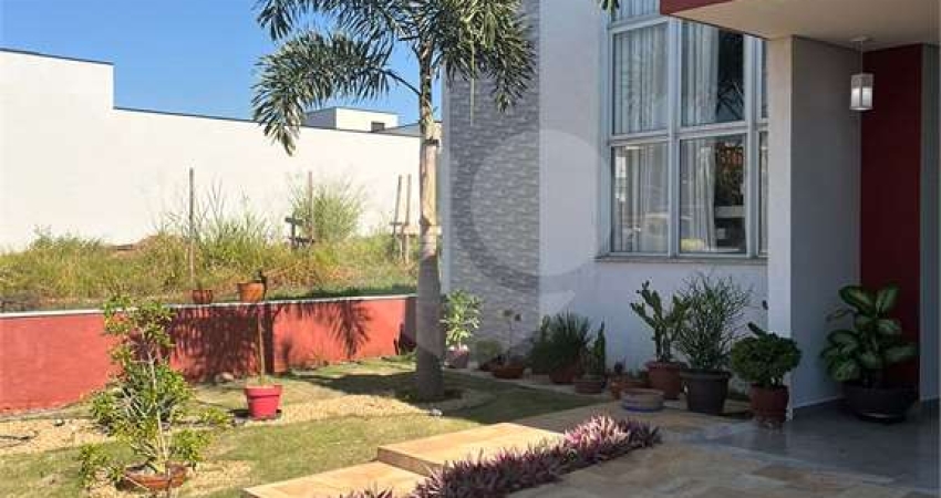 Sobrado com 3 quartos à venda em Residencial Jardim Do Jatobá - SP