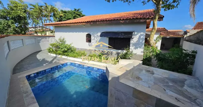 Casa à venda em Mongaguá LADO PRAIA com 3 dorm, 1 suíte, àrea gourmet + PISCINA COM CASCATA por R$ 449.900 mil!!