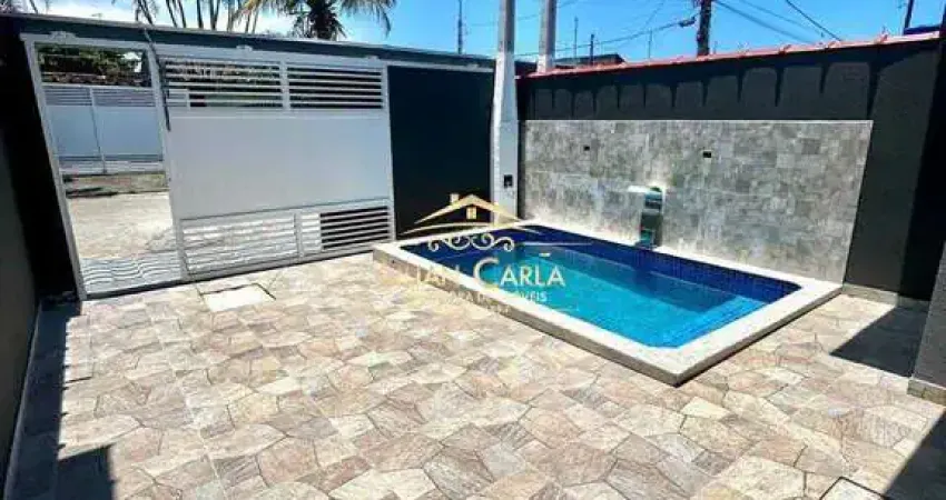 Casa à venda em Mongaguá LADO PRAIA com 2 dorm, 1 suíte com PISCINA à partir de R$ 420 mil!