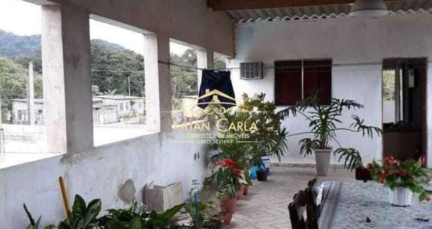 Casa à venda em Mongaguá com 3 dorm, 2 suíte por apenas R$ 300 mil