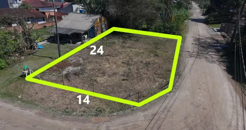 Terreno de esquina limpo e aterrado para venda no balneário praia do imperador, localizado na cidade de itapoá / sc.