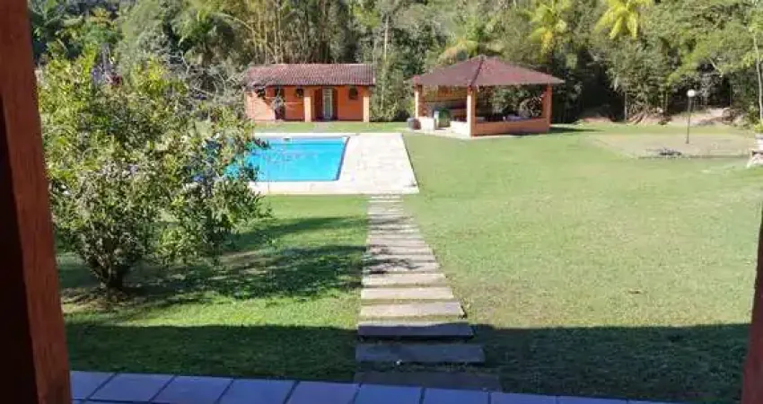 Chácara / sítio com 4 quartos à venda no Centro, Juquitiba 