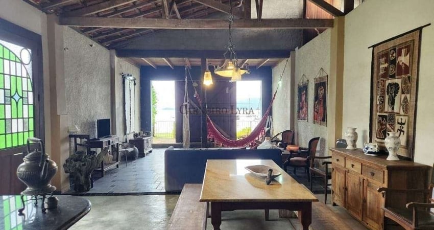 Linda casa rústica na beira do mar em Paraty!