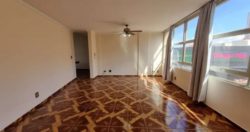 Apartamento com 3 dormitórios à venda por R$375.000 e locação por R$3.517,13 - Centro, Jaú, SP