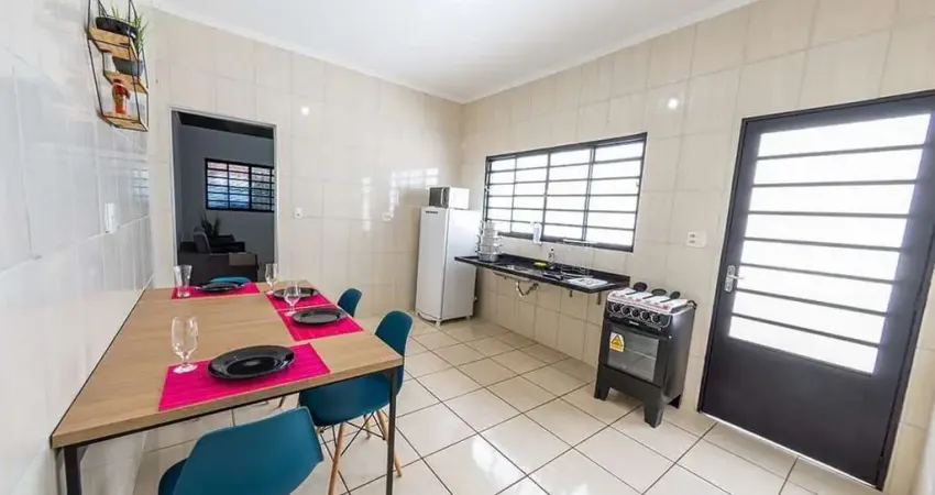 Casa de 2 dormitórios à venda por R$270.000 - Chácara Ferreira Dias, Jaú, SP