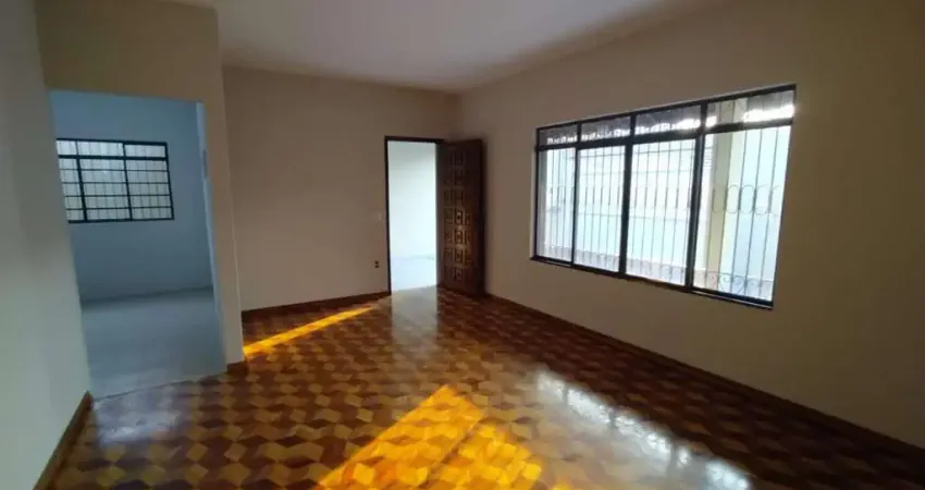 Casa com 4 dormitórios à venda por R$695.000 e locação por R$3.200 - Jardim Maria Luiza I, Jaú, SP