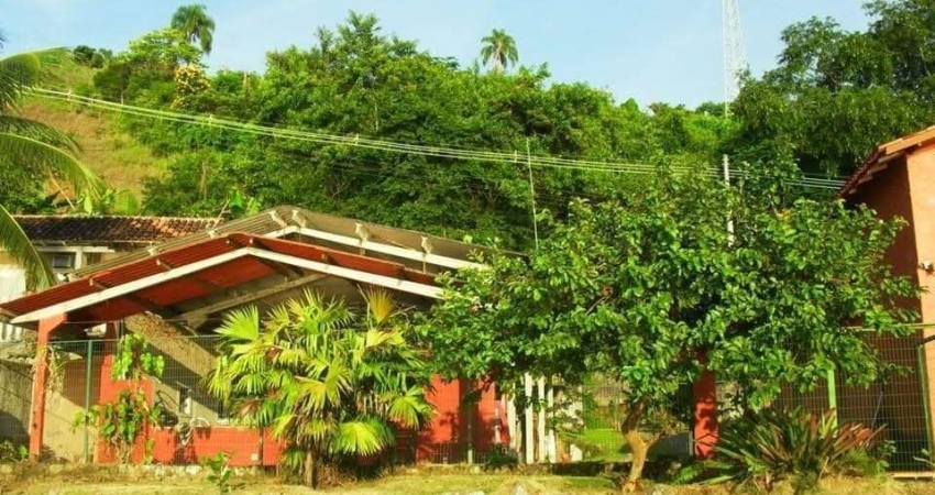 Galpão comercial à venda em Paraty-RJ, Bairro Praia Grande, 392m² de área!