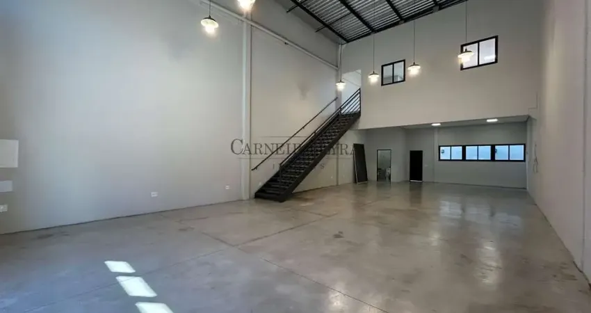 Galpão / Barracão com 220m² para alugar por R$4.000 - Jardim Olímpia, Jaú, SP