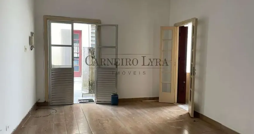 Apt para locação em prédio charmoso na rua clélia com 1 dormitório