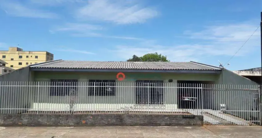 Casa com 3 dormitórios à venda, 131 m² por R$ 900.000 - Trianon - Guarapuava/PR