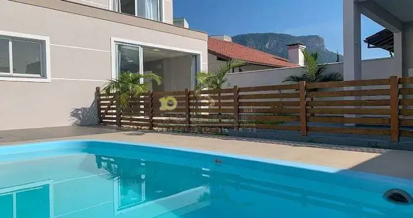 Casa duplex com 3 dormitórios, 300 m² - venda por R$ 2.100.000,00  - Pedra Branca - Palhoça/SC.