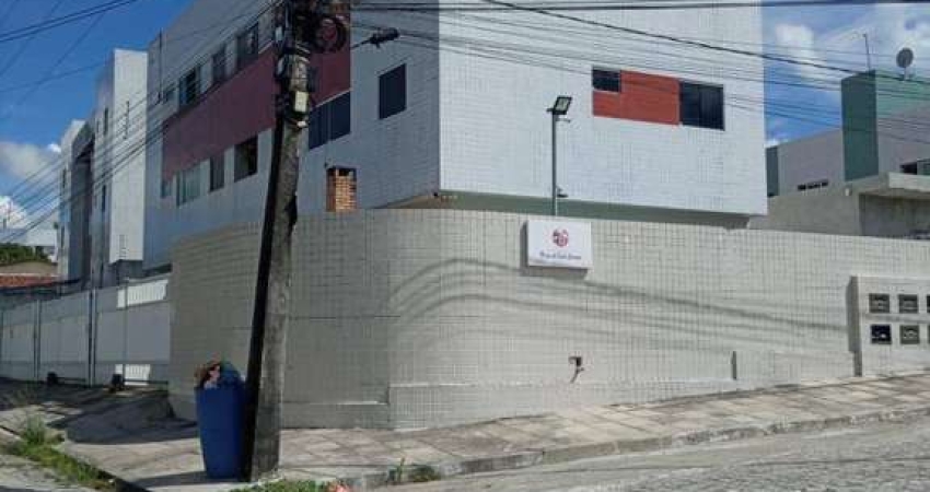 Apartamento com 2 quartos predio com piscina e churrasqueira