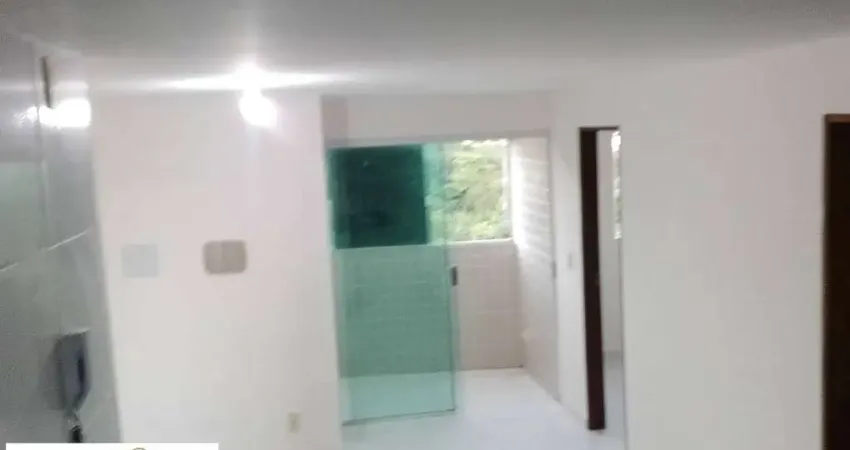 Apartamento com 2 quartos predio com piscina e churrasqueira