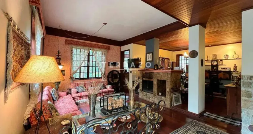Sítio à venda, 8 quartos, 6 suítes, Albuquerque - Teresópolis/RJ