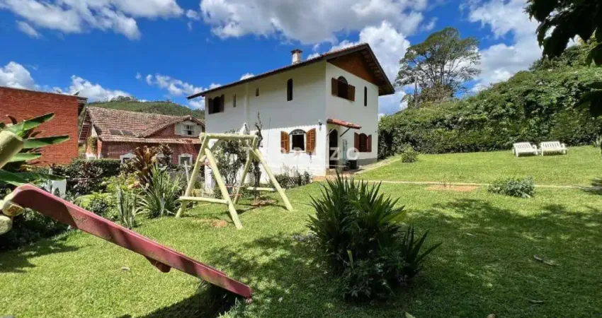 Casa à venda, 4 quartos, 1 suíte, 2 vagas, Golfe - Teresópolis/RJ