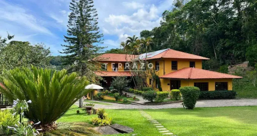 Casa à venda, 9 quartos, 4 suítes, Parque do Imbui - Teresópolis/RJ
