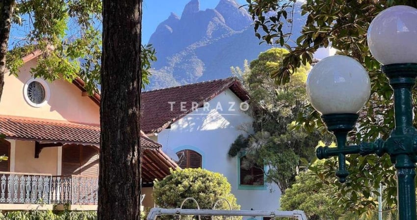 Casa em Condomínio à venda, 3 quartos, 1 suíte, 2 vagas, Alto - Teresópolis/RJ