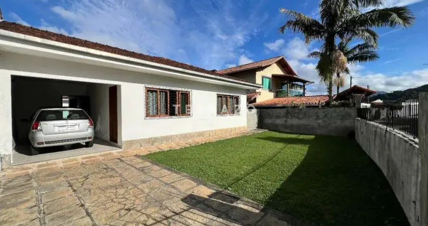 Casa à venda, 3 quartos, 2 vagas, Fazendinha - Teresópolis/RJ