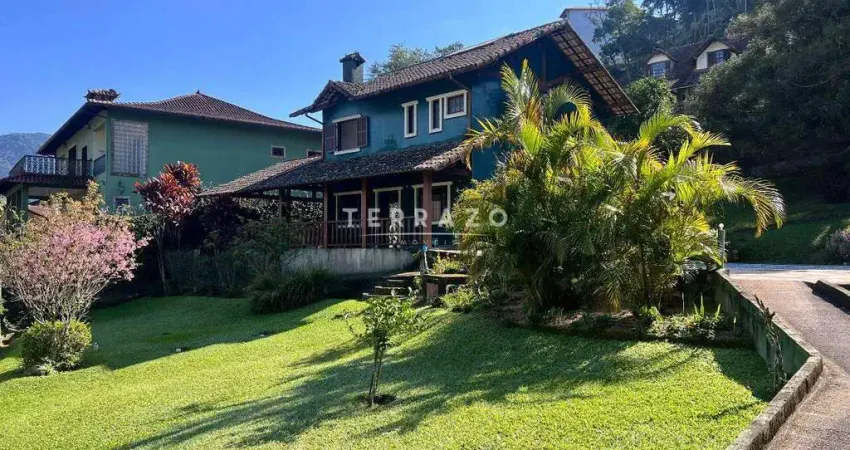Casa à venda, 3 quartos, 1 suíte, 4 vagas, Carlos Guinle - Teresópolis/RJ