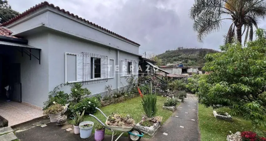 Casa à venda, 3 quartos, 1 suíte, 2 vagas, golfe - teresópolis/rj