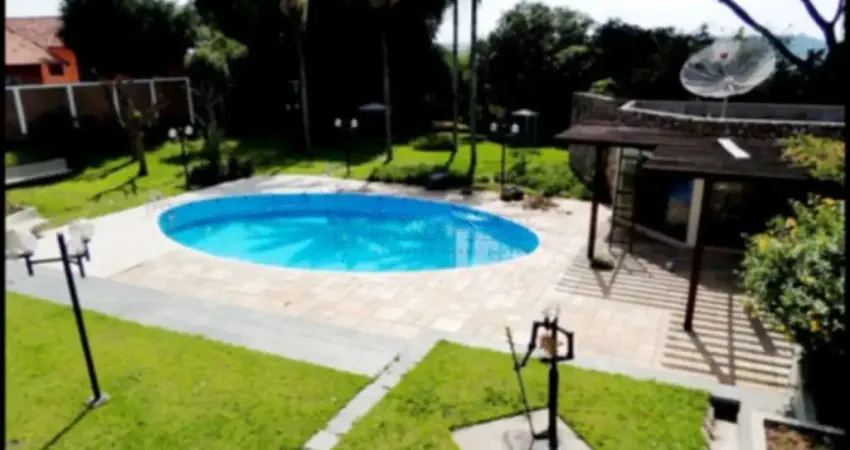 Excelente sobrado no quinta das flores, altissimo padrão, com piscina, 4 quartos, venha conferir!!.