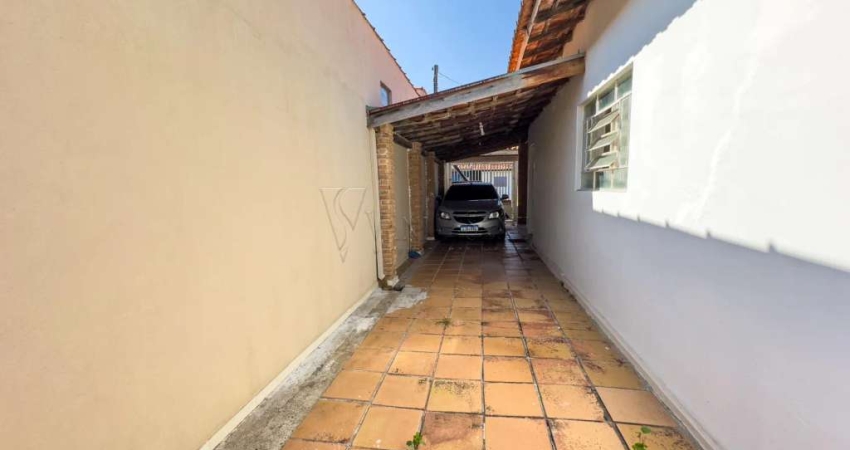 Casa térrea com edícula no Bosque dos Eucaliptos