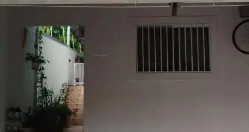 Seu novo lar espera por você! Sobrado à venda, agende sua visita