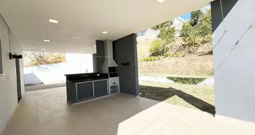 Grande oportunidade para você e sua família. Belíssima casa com pé direito duplo