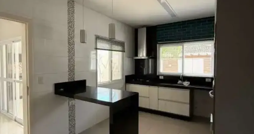 Belissima casa altos da serra vi, 4 quartos, amplo quintal!!!