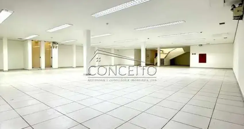 Prédio comercial para locação ou venda no centro com 1215 m² | 2 amplos salões, 5 salas e 6 banheiros