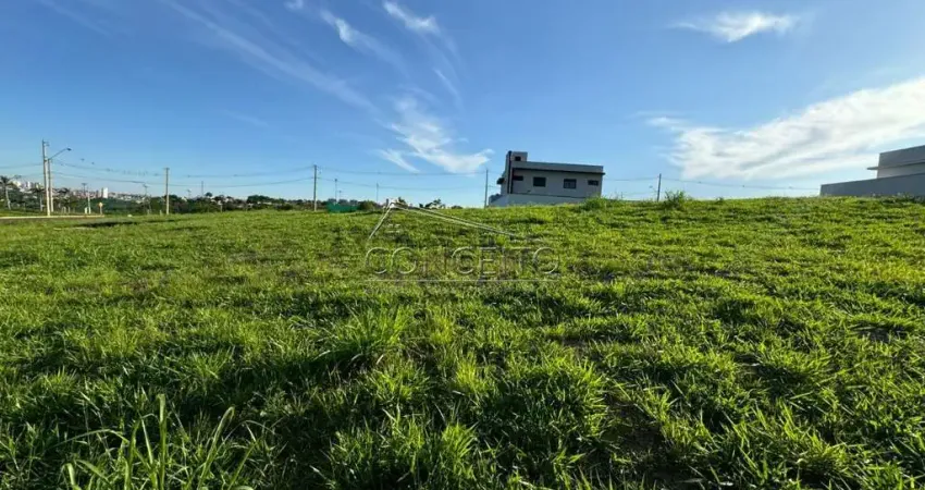 Terreno à venda no condomínio Damha com 392 m² de área total.