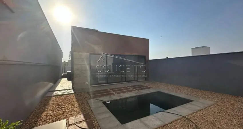 Casa à venda no condomínio Reserva das Paineiras com 150m² | 3 suítes, piscina e 4 vagas de garagem.