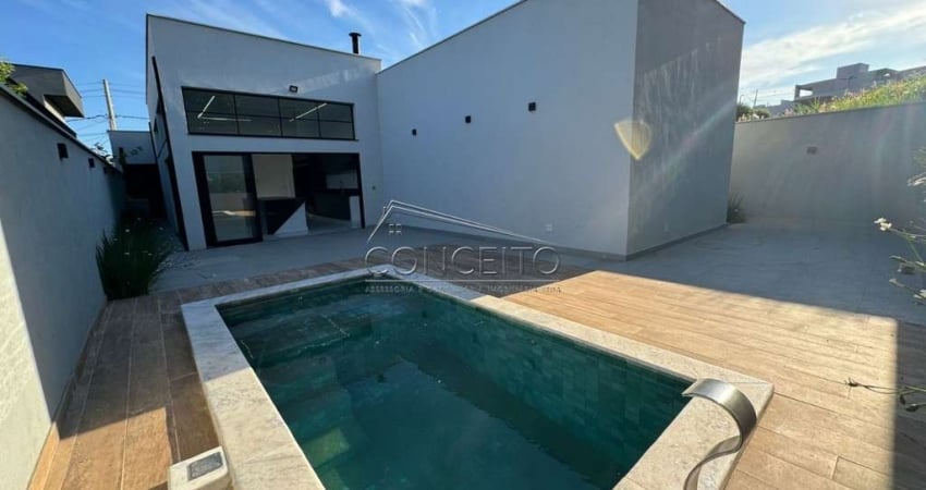 Casa térrea à venda no Condomínio Damha com 180 m² | 3 suítes com armários e 4 vagas de garagem, sendo 2 cobertas.