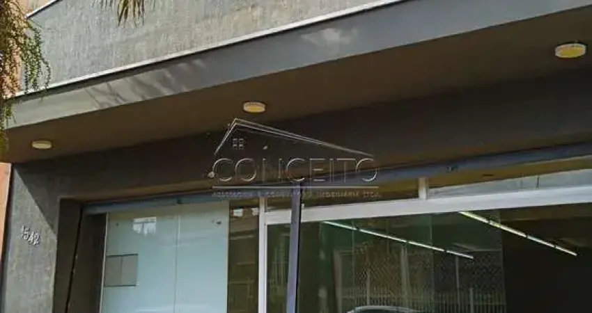 Salão comercial para locação no bairro Cidade Alta com 200 m² | Amplo salão, cozinha, 2 banheiros e sala no piso superior.