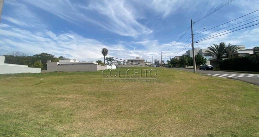 Terreno de esquina à venda no condomínio Damha com 420 m² de área total.