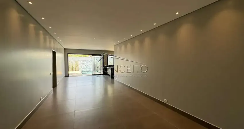Casa térrea à venda no Condomínio Monte Alegre com 360 m² | 3 suítes, sendo 2 com closet e 4 vagas de garagem, sendo 2 cobertas.
