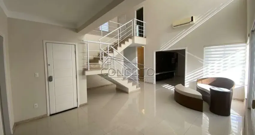 Sobrado à venda no Condomínio Terras de Piracicaba III com 338 m² | 3 suítes com armários e closet e 6 vagas de garagem, sendo 3 cobertas.