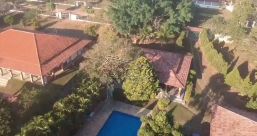 Chácara à venda no Alpes das Águas em São Pedro com 800 m² | Salão de jogos, piscina, 7 dormitórios sendo 6 suítes.