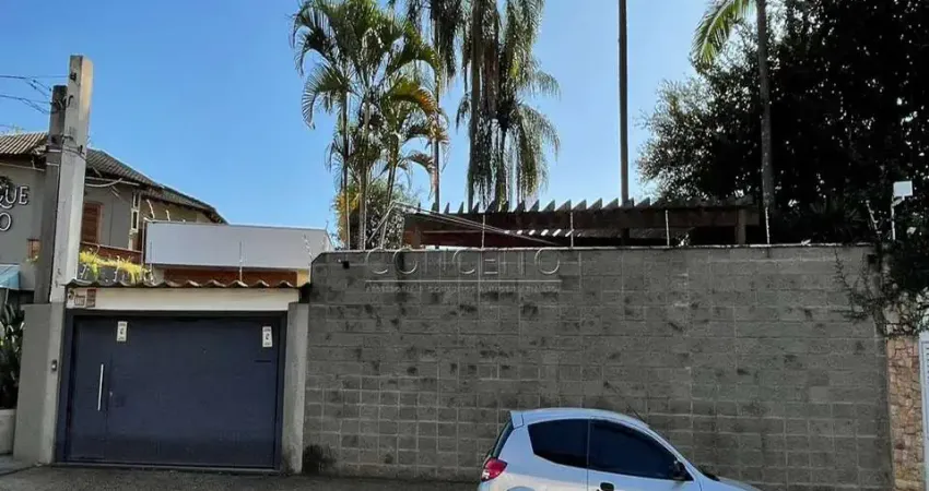 Casa comercial à venda no bairro Jardim Europa com 454,80 m² | 3 dormitórios, sendo 1 suíte e 2 vagas de garagem.