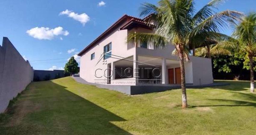 Chácara à venda no bairro Glebas Califórnia com 334 m² | 3 dormitórios, campo de futebol e 6 vagas de garagem.