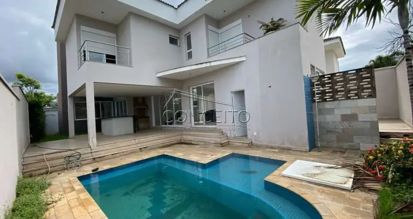 Sobrado à venda no Condomínio Residencial Damha I com 288 m² | 3 suítes com varanda, sendo 1 master com hidromassagem e closet e 4 vagas de garagem