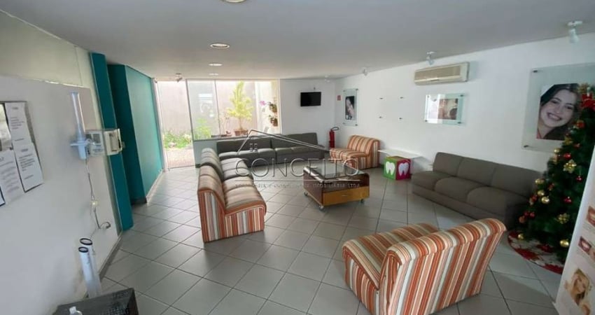Prédio comercial à venda no bairro Cidade Alta com 200 m² | 9 salas, 2 recepções e 4 banheiros