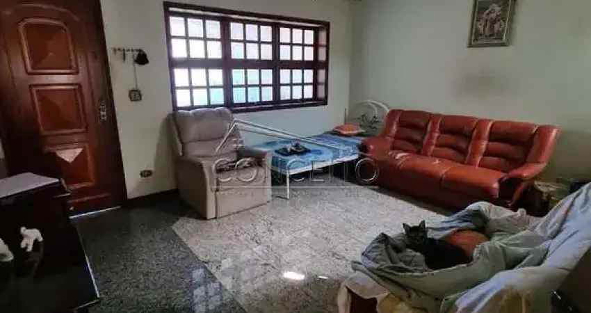 Sobrado à venda no bairro Nova Piracicaba com 220 m² | 3 dormitórios, sendo 1 suíte e 2 vagas de garagem.