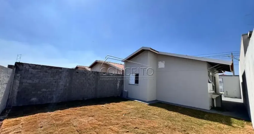 Casa térrea à venda no Bairro Jardim Ouro Fino em Rio das Pedras com 46 m² | 2 dormitórios, quintal gramado e 2 vagas de garagem.