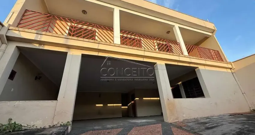 Casa à venda no bairro Nova Piracicaba com 304 m² | 4 dormitórios, sendo 1 suíte e 6 vagas de garagem.