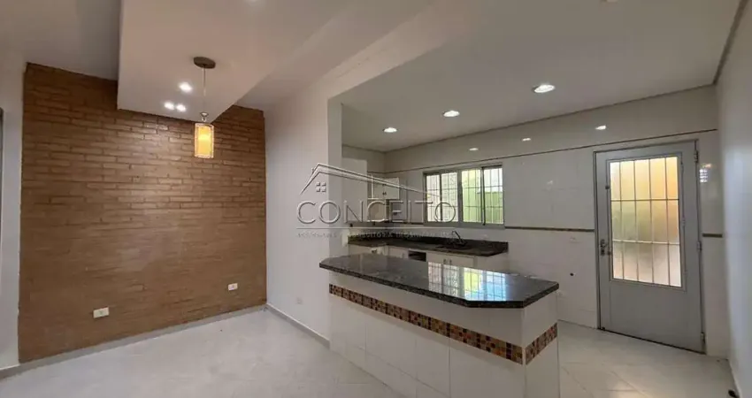 Casa à venda no Parque Santa Cecília com 163,29 m² | 3 dormitórios, sendo 1 suíte com varanda e 1 vaga de garagem coberta.