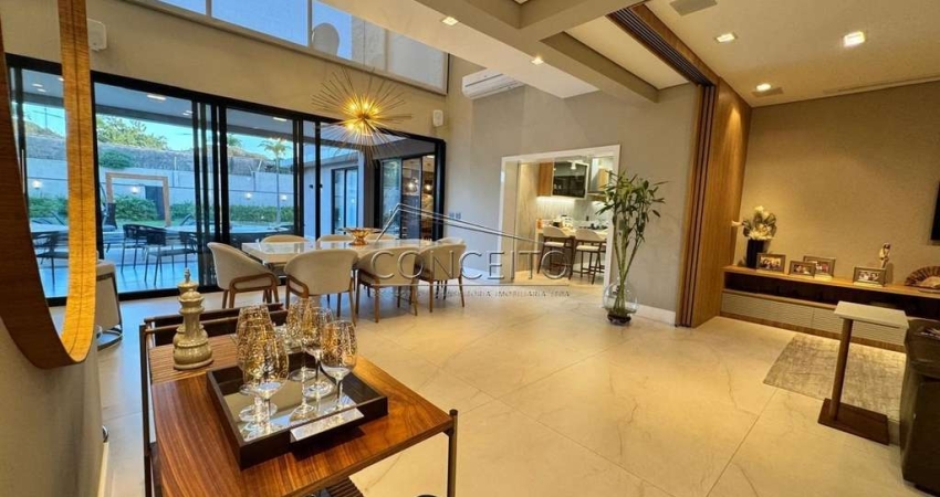 Sobrado de alto padrão à venda no modo porteira fechada, no Residencial Jatobás com 532 ² | 4 suítes, sendo 3 suítes master com closet e banheira.