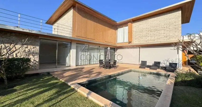 Sobrado de alto padrão à venda no condomínio Morada do Engenho com 479,18 m² | 4 suítes, sendo 3 com closet e 8 vagas de garagem, sendo 2 cobertas.