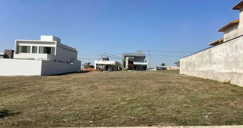 Terreno à venda no condomínio Damha II com 410 m² de área total.